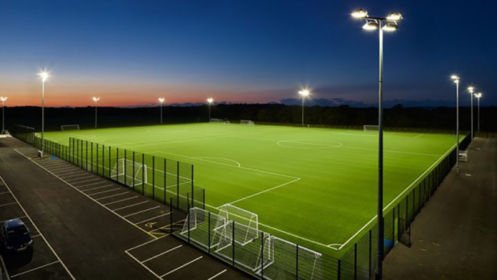 Gemeente faciliteert voetbalverenigingen in overgang naar ledverlichting